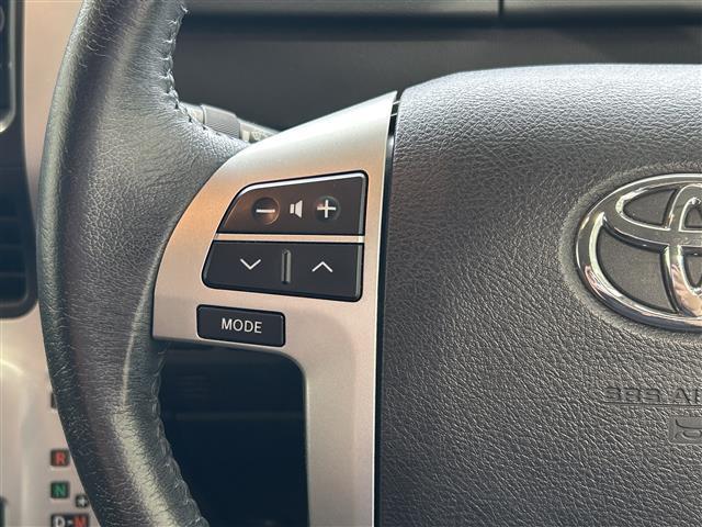 【　ステアリングスイッチ　】手元のスイッチでナビ操作が可能です！！非常に便利な機能です。取り付けのナビによってはオプション設定となっております！詳しくはスタッフまで♪