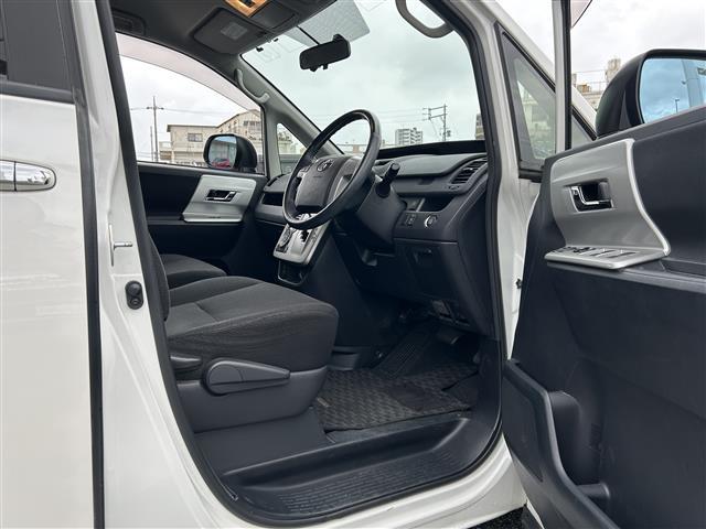 店舗にて現車の確認もいただけますので、お電話で在庫のご確認の上是非ご来店くださいませ！！！