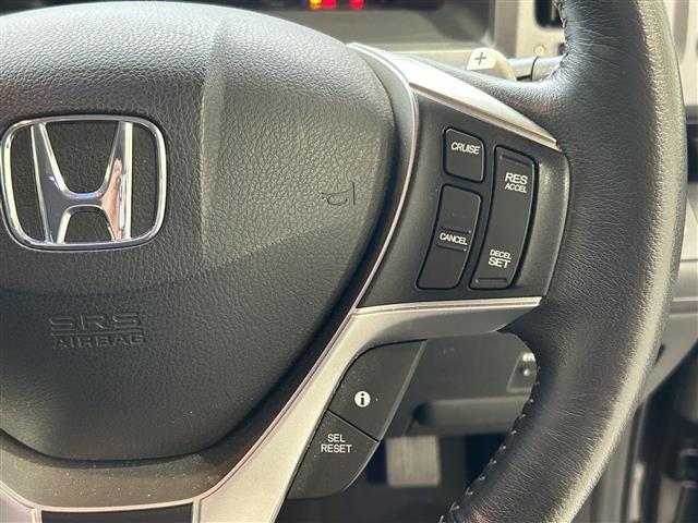 【　ステアリングスイッチ　】手元のスイッチでナビ操作が可能です！！非常に便利な機能です。取り付けのナビによってはオプション設定となっております！詳しくはスタッフまで♪