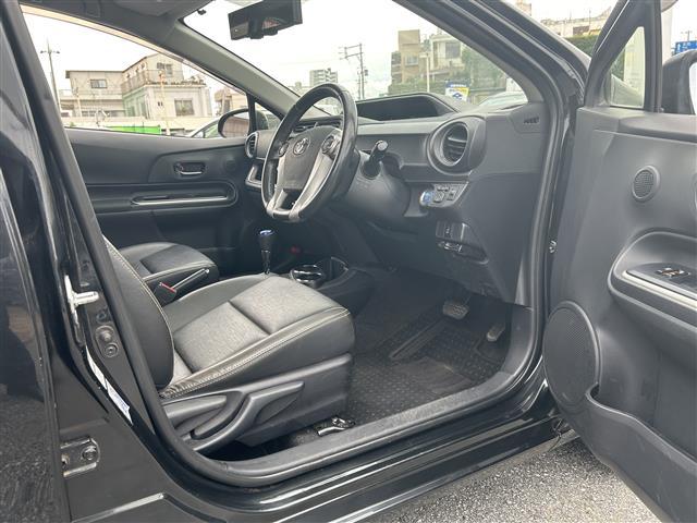 アクア Ｇ　ソフトレザーセレクション　本土仕入　純正ナビ　フルセグＴＶ　ＣＤ再生　Ｂｌｕｅｔｏｏｔｈ接続　ＥＴＣ　バックカメラ　純正フロアマット　パワーステアリング　アイドリングストップ　オートライト　プッシュスタート　スマートキー（15枚目）