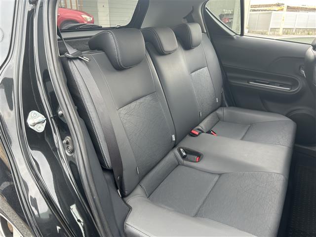 アクア Ｇ　ソフトレザーセレクション　本土仕入　純正ナビ　フルセグＴＶ　ＣＤ再生　Ｂｌｕｅｔｏｏｔｈ接続　ＥＴＣ　バックカメラ　純正フロアマット　パワーステアリング　アイドリングストップ　オートライト　プッシュスタート　スマートキー（22枚目）