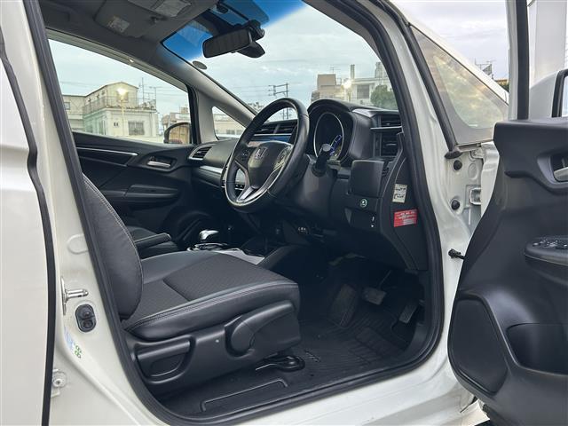 店舗にて現車の確認もいただけますので、お電話で在庫のご確認の上是非ご来店くださいませ！！！