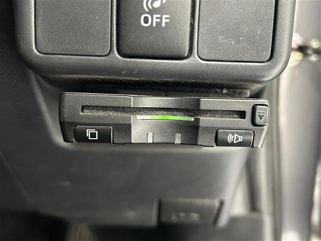 アクア Ｇ　本土仕入　純正ナビ　ＥＴＣ　パワーステアリング　パワーウィンドウ　アイドリングストップ　純正フロアマット　オートライト　ＬＥＤッドライト　プッシュスタート　スマートキー　スペアキー　取扱説明書（3枚目）