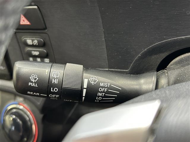 アクア Ｇ　本土仕入　純正ナビ　ＥＴＣ　パワーステアリング　パワーウィンドウ　アイドリングストップ　純正フロアマット　オートライト　ＬＥＤッドライト　プッシュスタート　スマートキー　スペアキー　取扱説明書（8枚目）