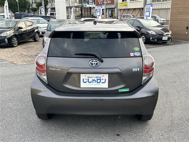 アクア Ｇ　本土仕入　純正ナビ　ＥＴＣ　パワーステアリング　パワーウィンドウ　アイドリングストップ　純正フロアマット　オートライト　ＬＥＤッドライト　プッシュスタート　スマートキー　スペアキー　取扱説明書（27枚目）