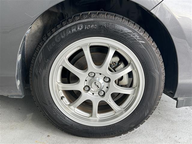 アクア Ｇ　本土仕入　純正ナビ　ＥＴＣ　パワーステアリング　パワーウィンドウ　アイドリングストップ　純正フロアマット　オートライト　ＬＥＤッドライト　プッシュスタート　スマートキー　スペアキー　取扱説明書（30枚目）