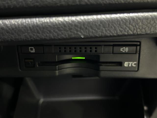 【　ＥＴＣ　】今やカーライフにおける重要性はナビにも匹敵するのではないでしょうか？セットアップを行うことで利用可能になります！