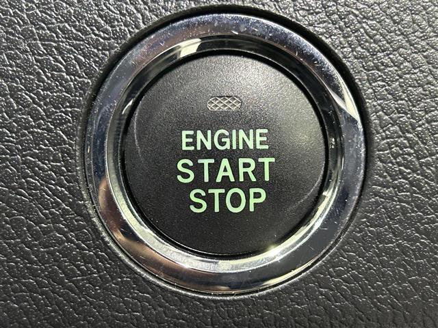 【　スマートキー　プッシュスタート　】鍵を挿さずにポケットに入れたまま鍵の開閉、エンジンの始動まで行えます。