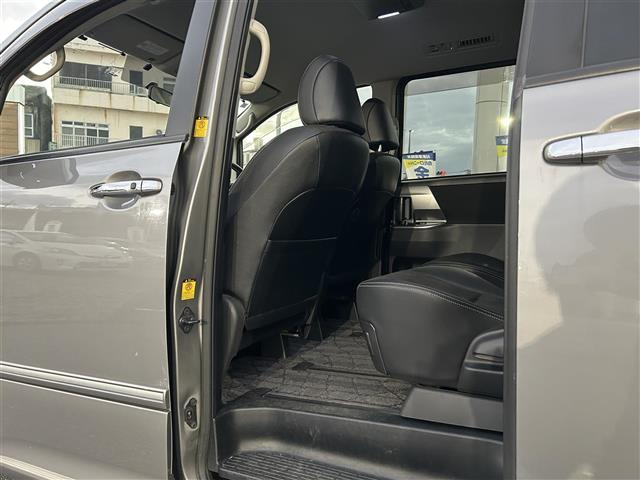 店舗にて現車の確認もいただけますので、お電話で在庫のご確認の上是非ご来店くださいませ！！！