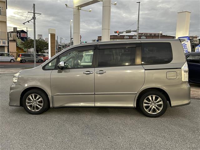 店舗にて現車の確認もいただけますので、お電話で在庫のご確認の上是非ご来店くださいませ！！！