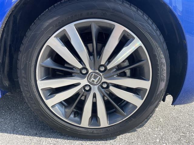 フィットハイブリッド Ｓパッケージ　本土仕入　純正ナビ　フルセグＴＶ　Ｂｌｕｅｔｏｏｔｈ接続　バックカメラ　ＣＤ／ＤＶＤ再生　クルーズコントロール　アイドリングストップ　オートライト　プッシュスタート　スマートキー　スペアキー（35枚目）