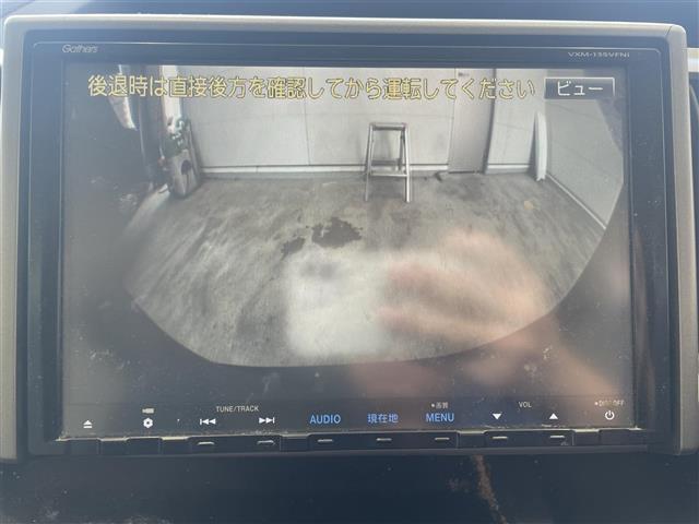 ステップワゴン Ｇ　本土仕入　純正ナビ　ＴＶ　バックカメラ　ＣＤ／ＤＶＤ再生　ＥＴＣ　片側パワースライドドア　フリップダウンモニター　アイドリングストップ　オートライト　スマートキー　ドライブレコーダー（4枚目）