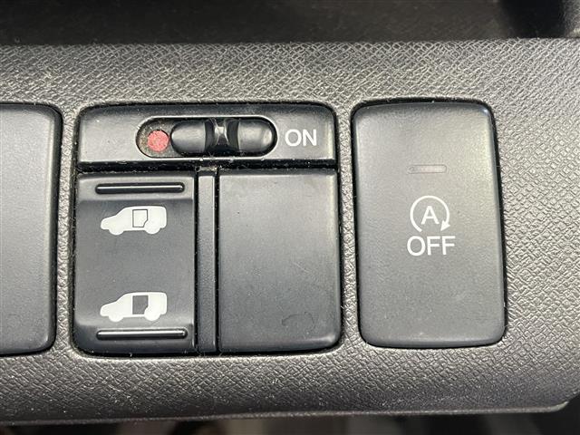 ステップワゴン Ｇ　本土仕入　純正ナビ　ＴＶ　バックカメラ　ＣＤ／ＤＶＤ再生　ＥＴＣ　片側パワースライドドア　フリップダウンモニター　アイドリングストップ　オートライト　スマートキー　ドライブレコーダー（6枚目）