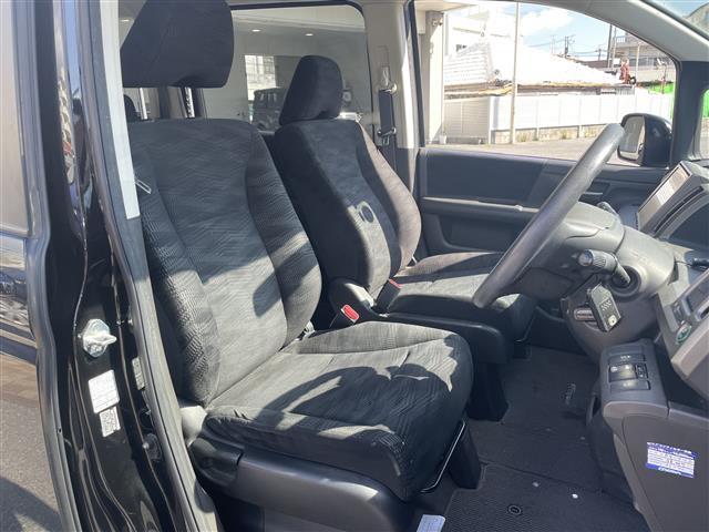 ステップワゴン Ｇ　本土仕入　純正ナビ　ＴＶ　バックカメラ　ＣＤ／ＤＶＤ再生　ＥＴＣ　片側パワースライドドア　フリップダウンモニター　アイドリングストップ　オートライト　スマートキー　ドライブレコーダー（18枚目）