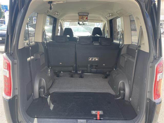 ステップワゴン Ｇ　本土仕入　純正ナビ　ＴＶ　バックカメラ　ＣＤ／ＤＶＤ再生　ＥＴＣ　片側パワースライドドア　フリップダウンモニター　アイドリングストップ　オートライト　スマートキー　ドライブレコーダー（25枚目）