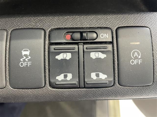 ステップワゴン Ｇ　インターナビ　コンフォートセレクション　本土仕入　純正ナビ　ＴＶ　バックカメラ　ＥＴＣ　両側パワースライドドア　フリップダウンモニター　クルーズコントロール　オートライト　スマートキー　スペアキー　アイドリングストップ　純正フロアマット（7枚目）