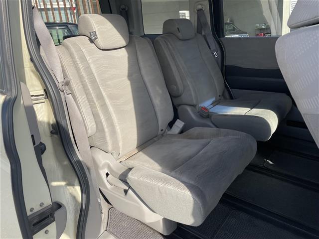 ステップワゴン Ｇ　インターナビ　コンフォートセレクション　本土仕入　純正ナビ　ＴＶ　バックカメラ　ＥＴＣ　両側パワースライドドア　フリップダウンモニター　クルーズコントロール　オートライト　スマートキー　スペアキー　アイドリングストップ　純正フロアマット（22枚目）