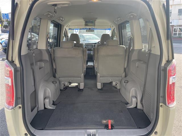 ステップワゴン Ｇ　インターナビ　コンフォートセレクション　本土仕入　純正ナビ　ＴＶ　バックカメラ　ＥＴＣ　両側パワースライドドア　フリップダウンモニター　クルーズコントロール　オートライト　スマートキー　スペアキー　アイドリングストップ　純正フロアマット（25枚目）