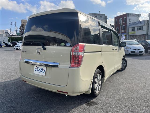 ステップワゴン Ｇ　インターナビ　コンフォートセレクション　本土仕入　純正ナビ　ＴＶ　バックカメラ　ＥＴＣ　両側パワースライドドア　フリップダウンモニター　クルーズコントロール　オートライト　スマートキー　スペアキー　アイドリングストップ　純正フロアマット（30枚目）