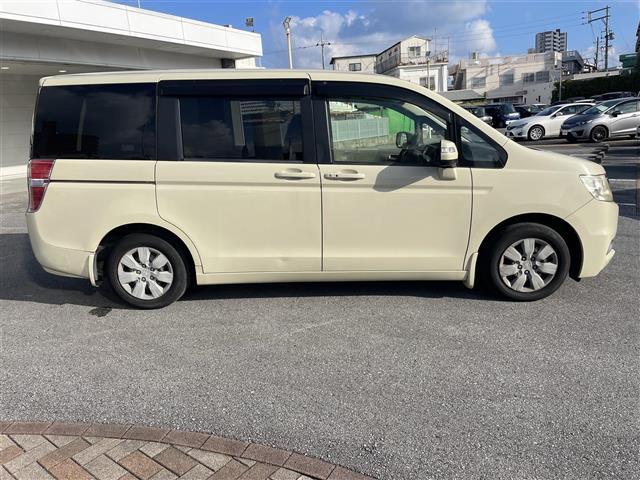 ステップワゴン Ｇ　インターナビ　コンフォートセレクション　本土仕入　純正ナビ　ＴＶ　バックカメラ　ＥＴＣ　両側パワースライドドア　フリップダウンモニター　クルーズコントロール　オートライト　スマートキー　スペアキー　アイドリングストップ　純正フロアマット（32枚目）