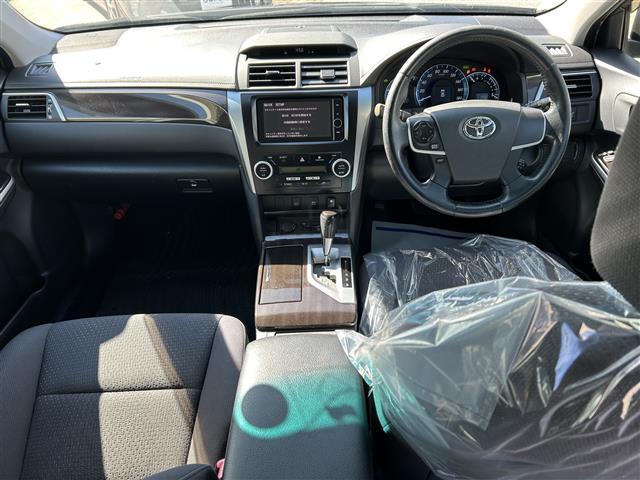 店舗にて現車の確認もいただけますので、お電話で在庫のご確認の上是非ご来店くださいませ。