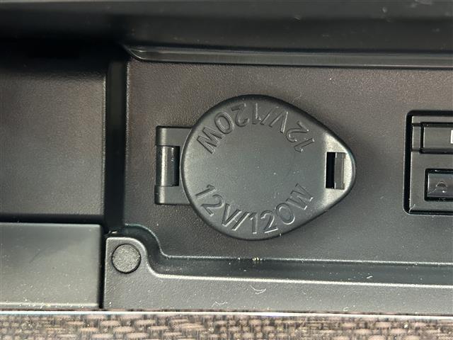 店舗にて現車の確認もいただけますので、お電話で在庫のご確認の上是非ご来店くださいませ。