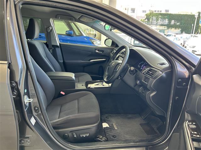 店舗にて現車の確認もいただけますので、お電話で在庫のご確認の上是非ご来店くださいませ。