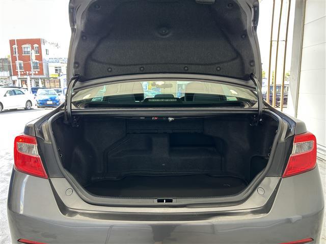 店舗にて現車の確認もいただけますので、お電話で在庫のご確認の上是非ご来店くださいませ。