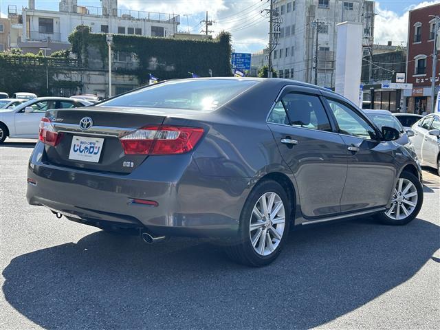 店舗にて現車の確認もいただけますので、お電話で在庫のご確認の上是非ご来店くださいませ。