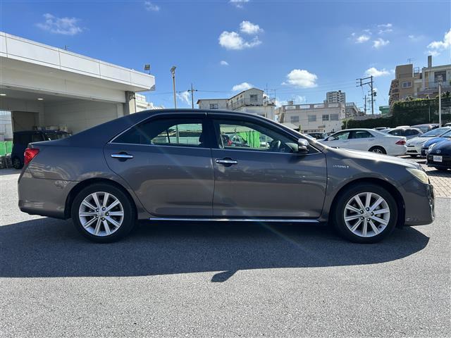 店舗にて現車の確認もいただけますので、お電話で在庫のご確認の上是非ご来店くださいませ。