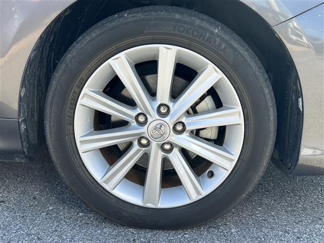 店舗にて現車の確認もいただけますので、お電話で在庫のご確認の上是非ご来店くださいませ。