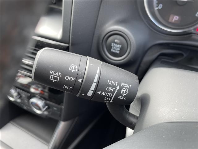 店舗にて現車の確認もいただけますので、お電話で在庫のご確認の上是非ご来店くださいませ。