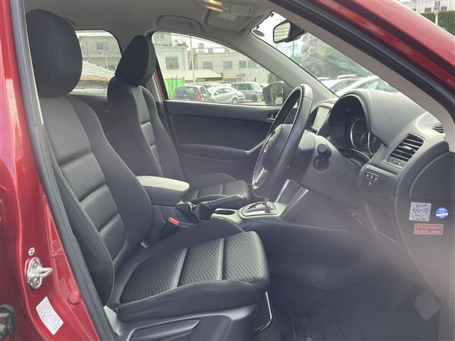 店舗にて現車の確認もいただけますので、お電話で在庫のご確認の上是非ご来店くださいませ。