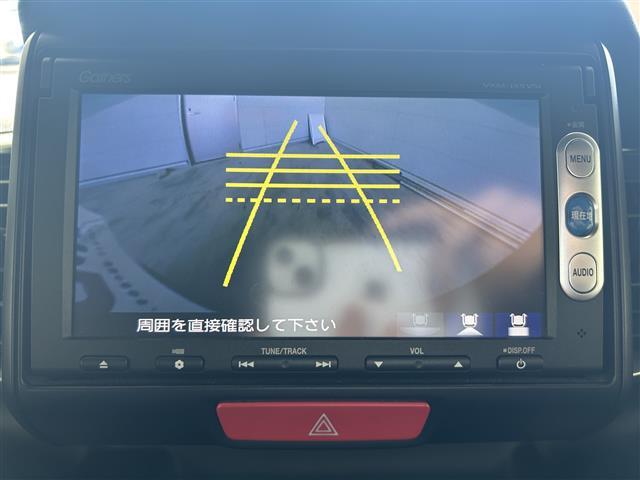 【　バックカメラ　】便利なバックカメラ装備で安全確認を頂けます。駐車が苦手な方にもオススメな便利機能です♪