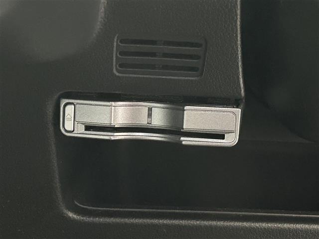 【　ＥＴＣ　】今やカーライフにおける重要性はナビにも匹敵するのではないでしょうか？セットアップを行うことで利用可能になります！