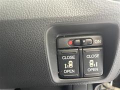 �ڡ�ξ¦�ѥ���饤�ɥɥ����۾����ʤ����ͤǤ�ܥ���ҤȤĤǳڡ����ߤ����ޤ�����־��ξ��˲�ʪ�������Ƥ������ܥ���ҤȤĤǼ�ư�ǳ����Ƥ���ޤ��Τǡ�����²�ǤΤ��㤤ʪ�ˤȤäƤ������������Ǥ��� 6