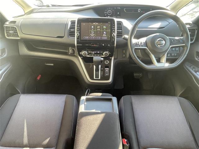 セレナ ハイウェイスター　Ｖセレクション　セーフティパックＢ　衝突軽減ブレーキ　純正ナビ　フリップダウンモニター　アラウンドビューモニター　両側パワースライドドア　前方ドラレコ　ＥＴＣ　ＬＥＤヘッドライト（2枚目）