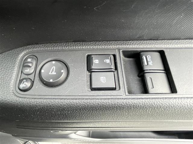 Ｎ－ＶＡＮ Ｌ・ホンダセンシング　衝突軽減ブレーキ　社外ポータブルナビ　ワンセグＴＶ　前方ドライブレコーダー　前後コーナーセンサー　誤発進抑制機能　後方誤発進抑制機能　歩行者事故低減ステアリング　路外逸脱抑制機能（14枚目）