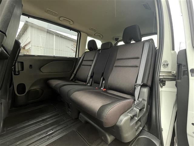 セレナ ハイウェイスター　セーフティパックＢ　純正ナビ　フリップダウンモニター　アラウンドビューモニター　フルセグＴＶ　Ｂｌｕｅｔｏｏｔｈ　ＥＴＣ　両側パワスラ　ハンズフリーオートスライドドア　前後コーナーセンサー（29枚目）