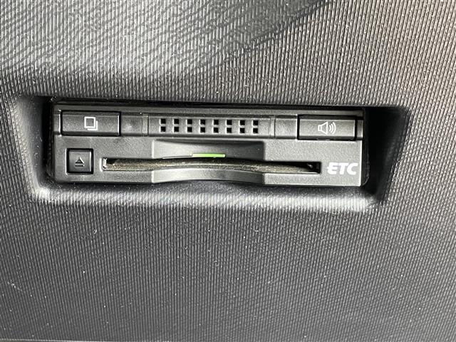 アクア G G’s 純正ナビ/BTワンセグTVCDDVDSD/プッシュスタート/ステアリングスイッチ/クルーズコントロール/ハーフレザーシート/LED/電動格納ミラー/純正フロアマット(19枚目)