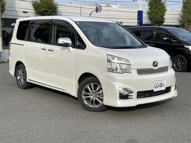 ヴォクシー ZS 煌III ディーラーOPナビ/BT/ワンセグTV/SD/DVD/ETC付き/両側パワースライド/ハーフレザーシート/電動格納ミラー/純正フロアマット/キセノンライト(5枚目)