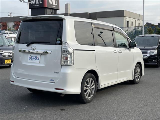 ヴォクシー ZS 煌III ディーラーOPナビ/BT/ワンセグTV/SD/DVD/ETC付き/両側パワースライド/ハーフレザーシート/電動格納ミラー/純正フロアマット/キセノンライト(12枚目)