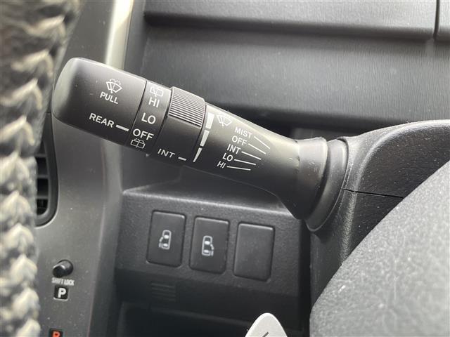 ヴォクシー ZS 煌III ディーラーOPナビ/BT/ワンセグTV/SD/DVD/ETC付き/両側パワースライド/ハーフレザーシート/電動格納ミラー/純正フロアマット/キセノンライト(27枚目)