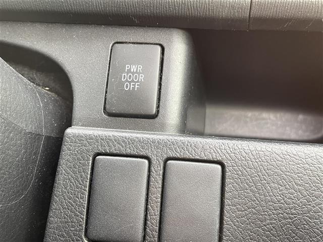 ヴォクシー ZS 煌III ディーラーOPナビ/BT/ワンセグTV/SD/DVD/ETC付き/両側パワースライド/ハーフレザーシート/電動格納ミラー/純正フロアマット/キセノンライト(31枚目)