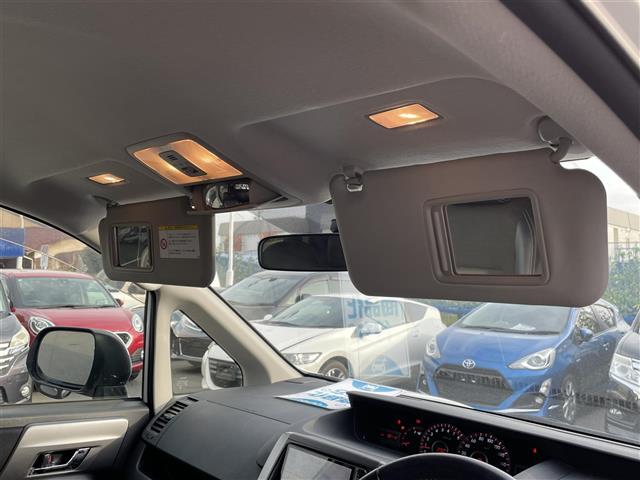 ヴォクシー ZS 煌III ディーラーOPナビ/BT/ワンセグTV/SD/DVD/ETC付き/両側パワースライド/ハーフレザーシート/電動格納ミラー/純正フロアマット/キセノンライト(35枚目)