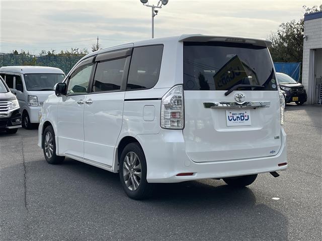 ヴォクシー ZS 煌III ディーラーOPナビ/BT/ワンセグTV/SD/DVD/ETC付き/両側パワースライド/ハーフレザーシート/電動格納ミラー/純正フロアマット/キセノンライト(40枚目)