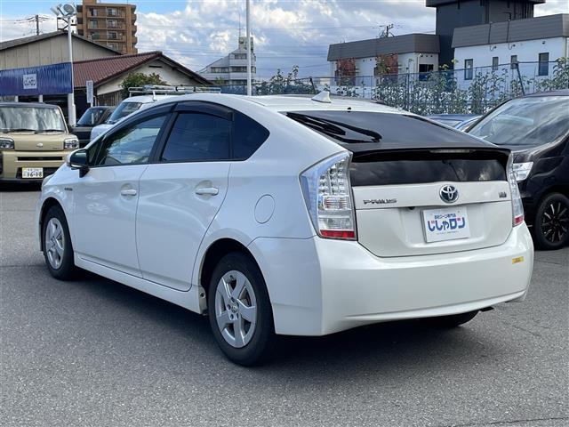 プリウス S 社外ナビ(HDD・DVD)・TV・バックカメラ・ワンオーナ-・スマートキー・ウィンカーミラー・オートライト・純正フロアマット・純正アルミホイール(10枚目)