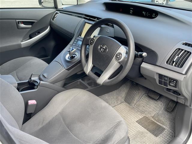 プリウス S 社外ナビ(HDD・DVD)・TV・バックカメラ・ワンオーナ-・スマートキー・ウィンカーミラー・オートライト・純正フロアマット・純正アルミホイール(13枚目)