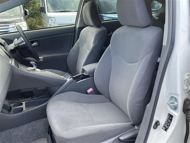 プリウス S 社外ナビ(HDD・DVD)・TV・バックカメラ・ワンオーナ-・スマートキー・ウィンカーミラー・オートライト・純正フロアマット・純正アルミホイール(15枚目)