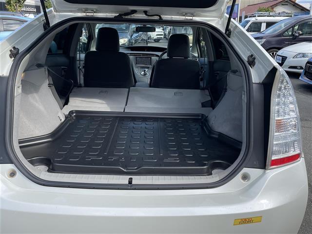 プリウス S 社外ナビ(HDD・DVD)・TV・バックカメラ・ワンオーナ-・スマートキー・ウィンカーミラー・オートライト・純正フロアマット・純正アルミホイール(20枚目)